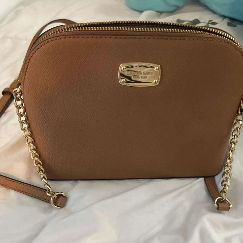 Michael Kors Gold Zipper Handbag